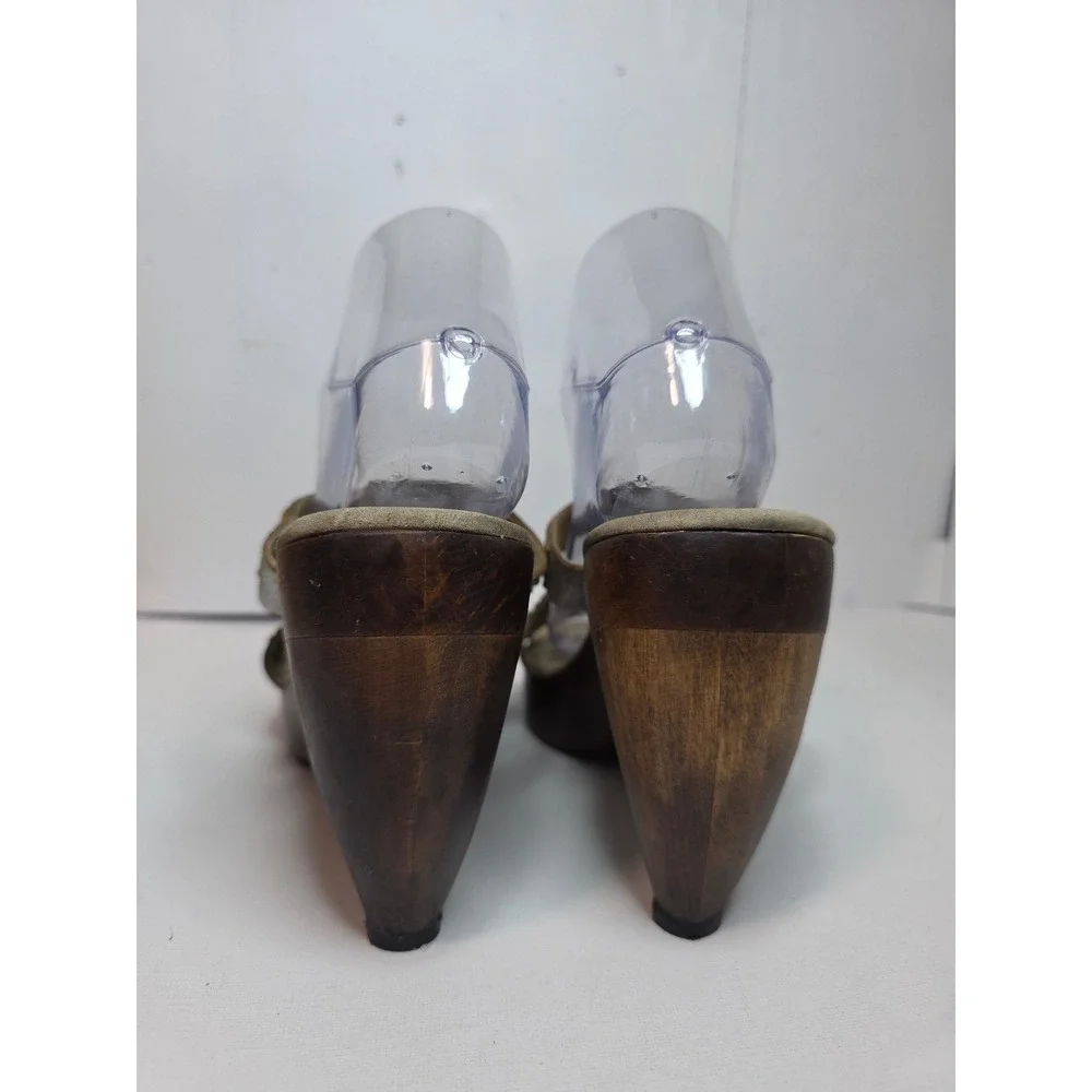 Coleen Cordero W's size 7?SilverStuddedGemstone WoodWedgePlatform Slipper Flaw!!
